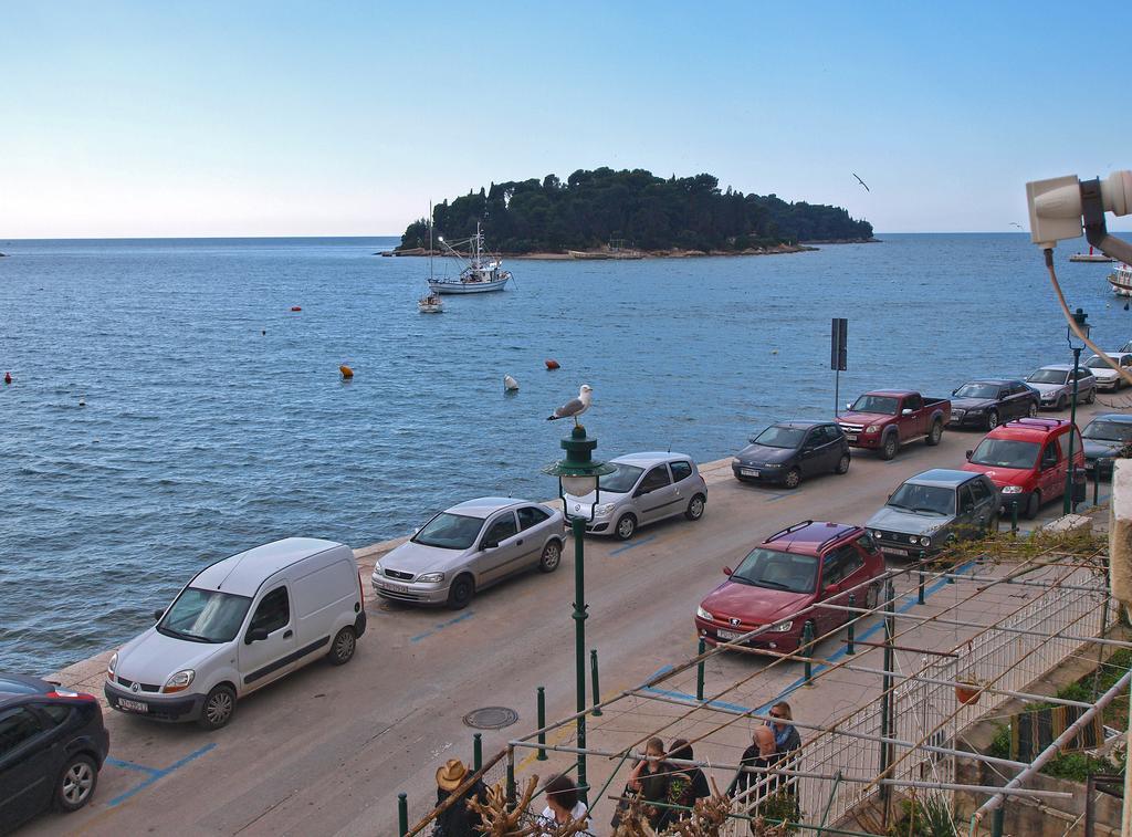 Apartments By The Sea 1050 罗维尼 外观 照片